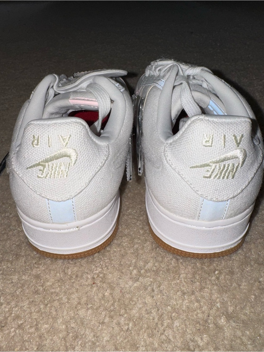 Sneakers - Picture 4 of 7